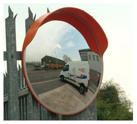 Зеркало дорожное круглое с козырьком